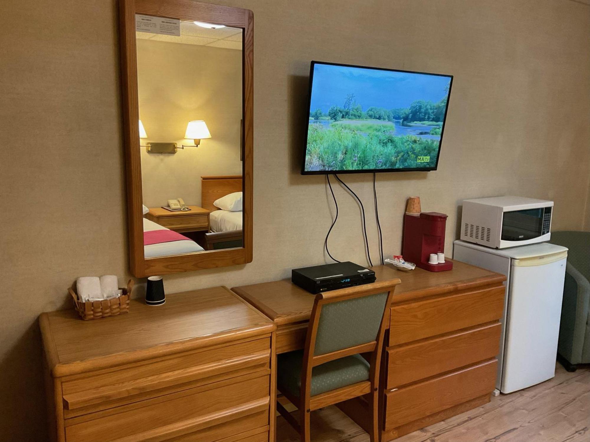 שרברוק Motel & Hotel La Paysanne מראה חיצוני תמונה